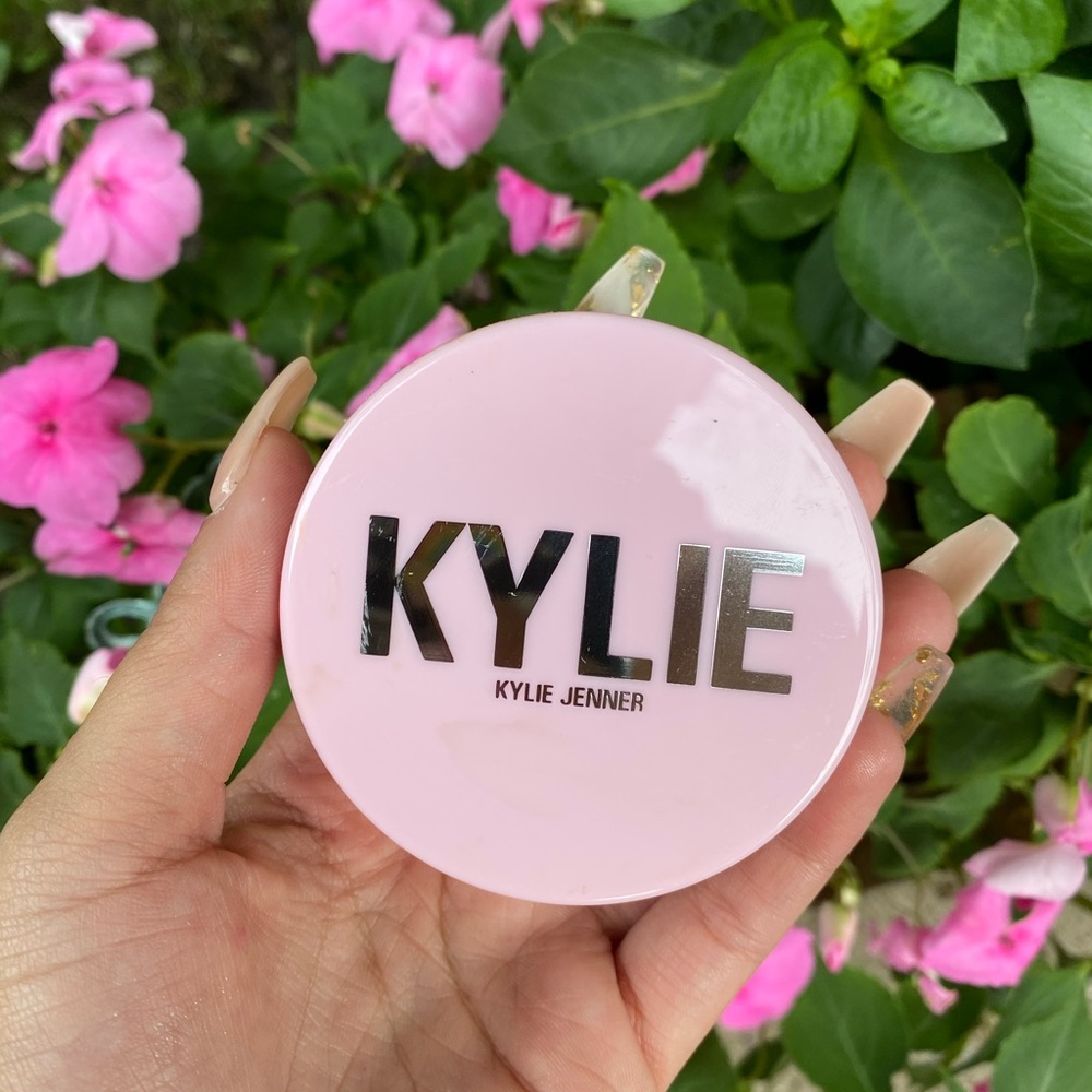 Kylie Cosmetics Setting Powder